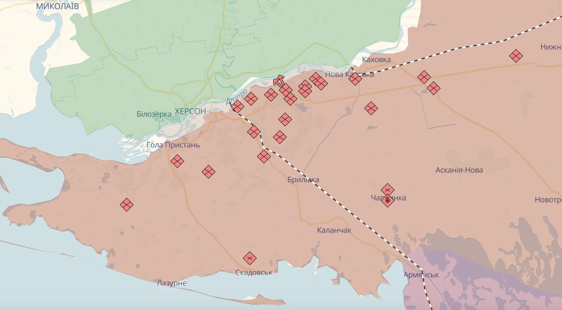 Тривають запеклі бої: у Cилах оборони півдня уточнили, куди ворог перекидає війська