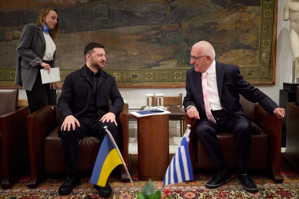 Зеленский прибыл с официальным визитом в Афины: что известно о цели. Фото и видео