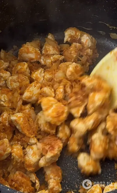 Найсмачніша тушкована капуста з курячим філе: дуже смачно приготувати на обід