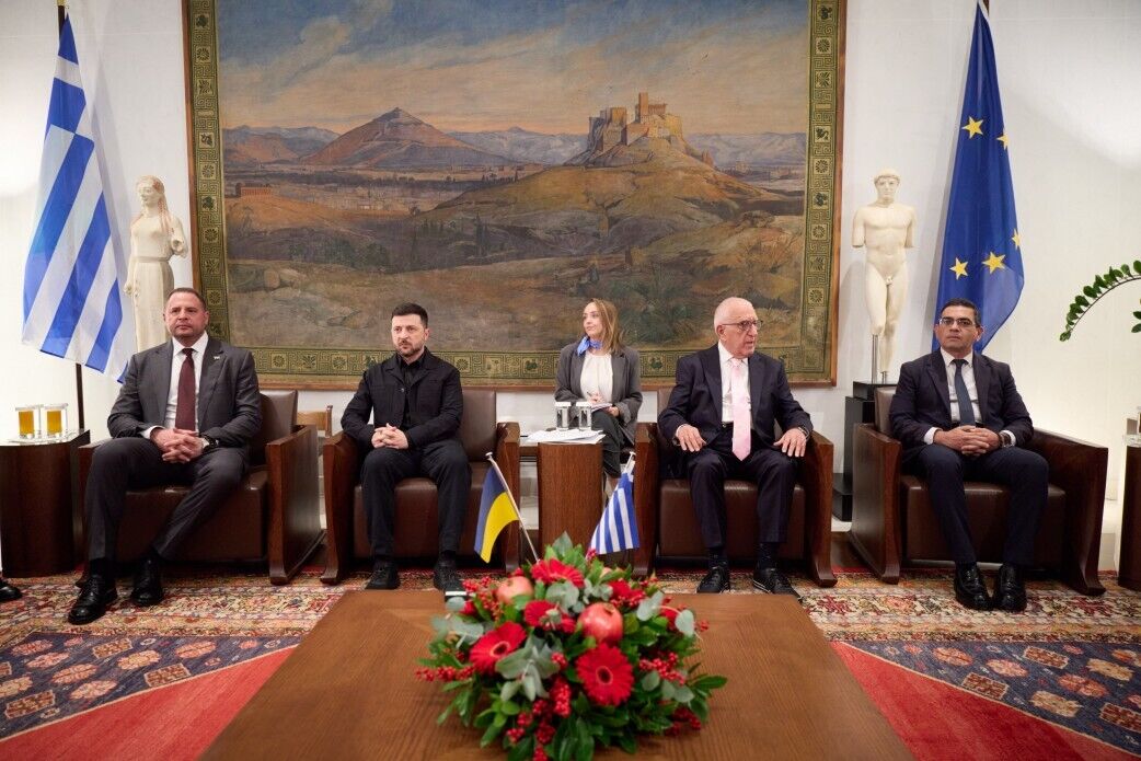 Зеленский прибыл с официальным визитом в Афины: что известно о цели. Фото и видео