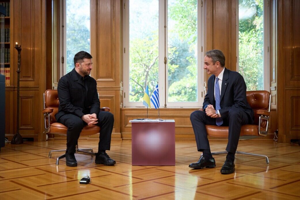 Зеленский прибыл с официальным визитом в Афины: что известно о цели. Фото и видео