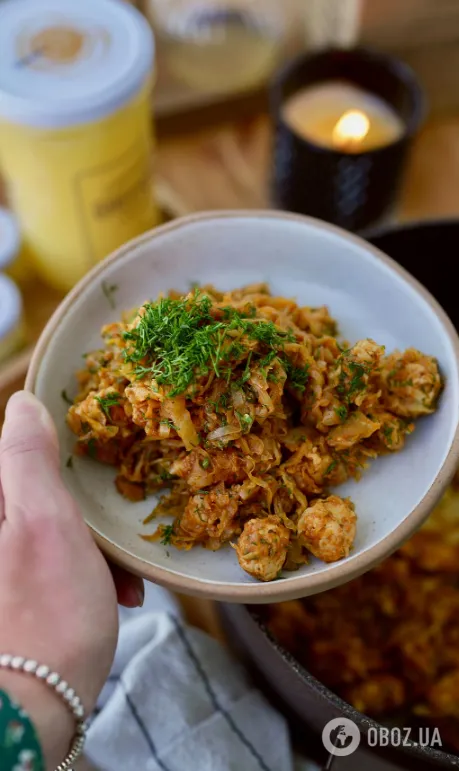 Найсмачніша тушкована капуста з курячим філе: дуже смачно приготувати на обід