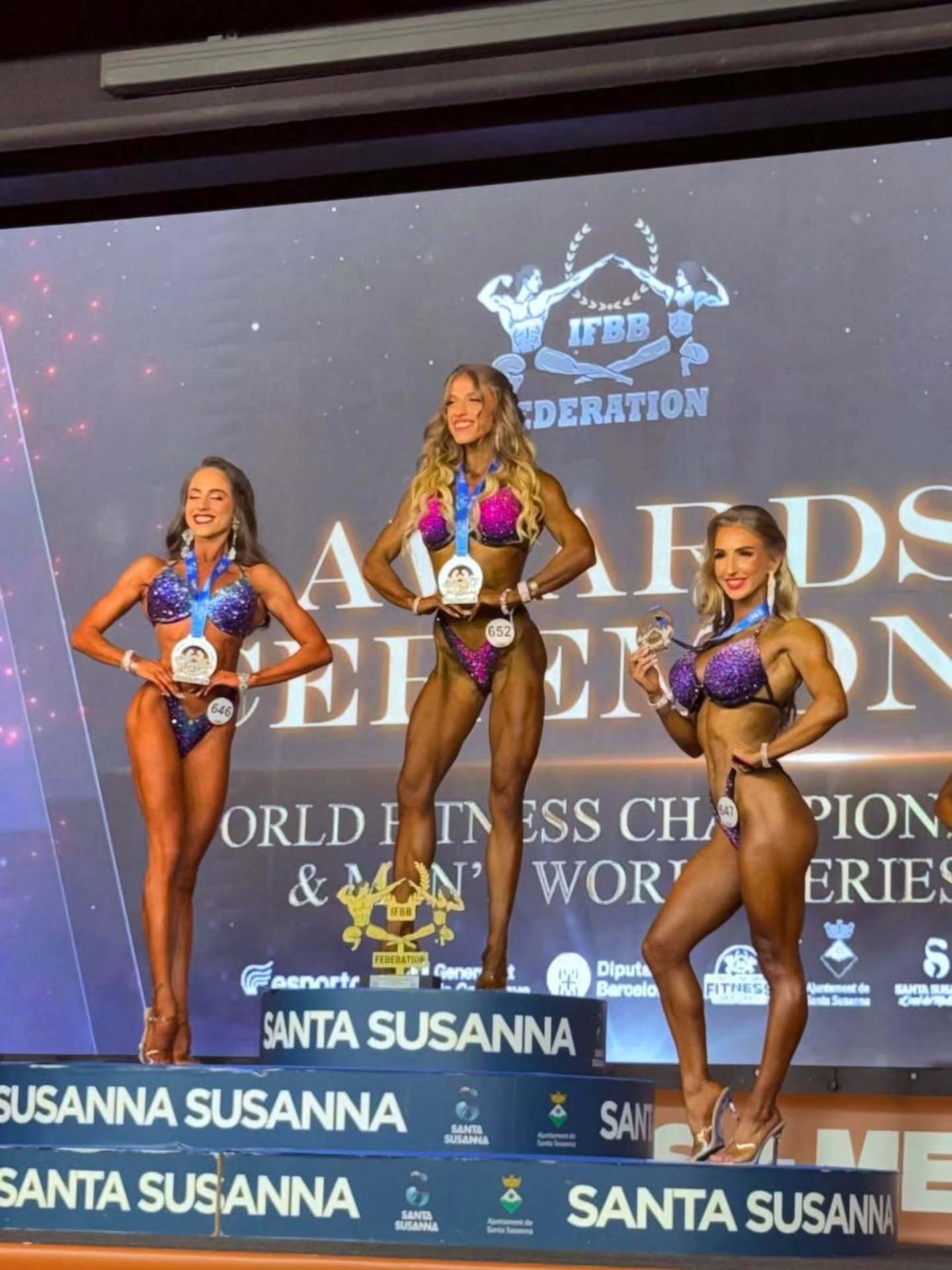 Украинские красавицы выиграли чемпионат мира по бодибилдингу и фитнесу в Испании. Фото