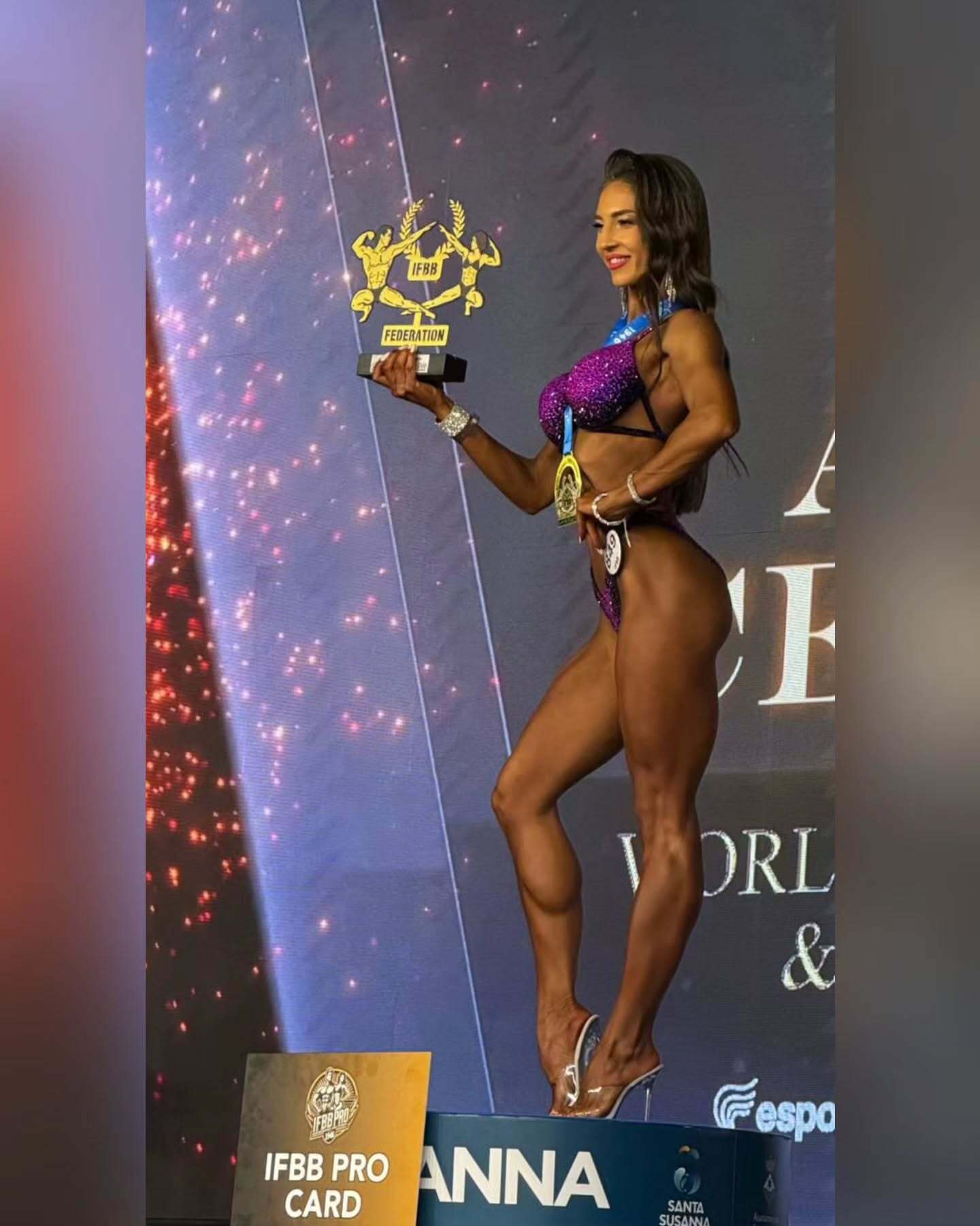 Украинские красавицы выиграли чемпионат мира по бодибилдингу и фитнесу в Испании. Фото