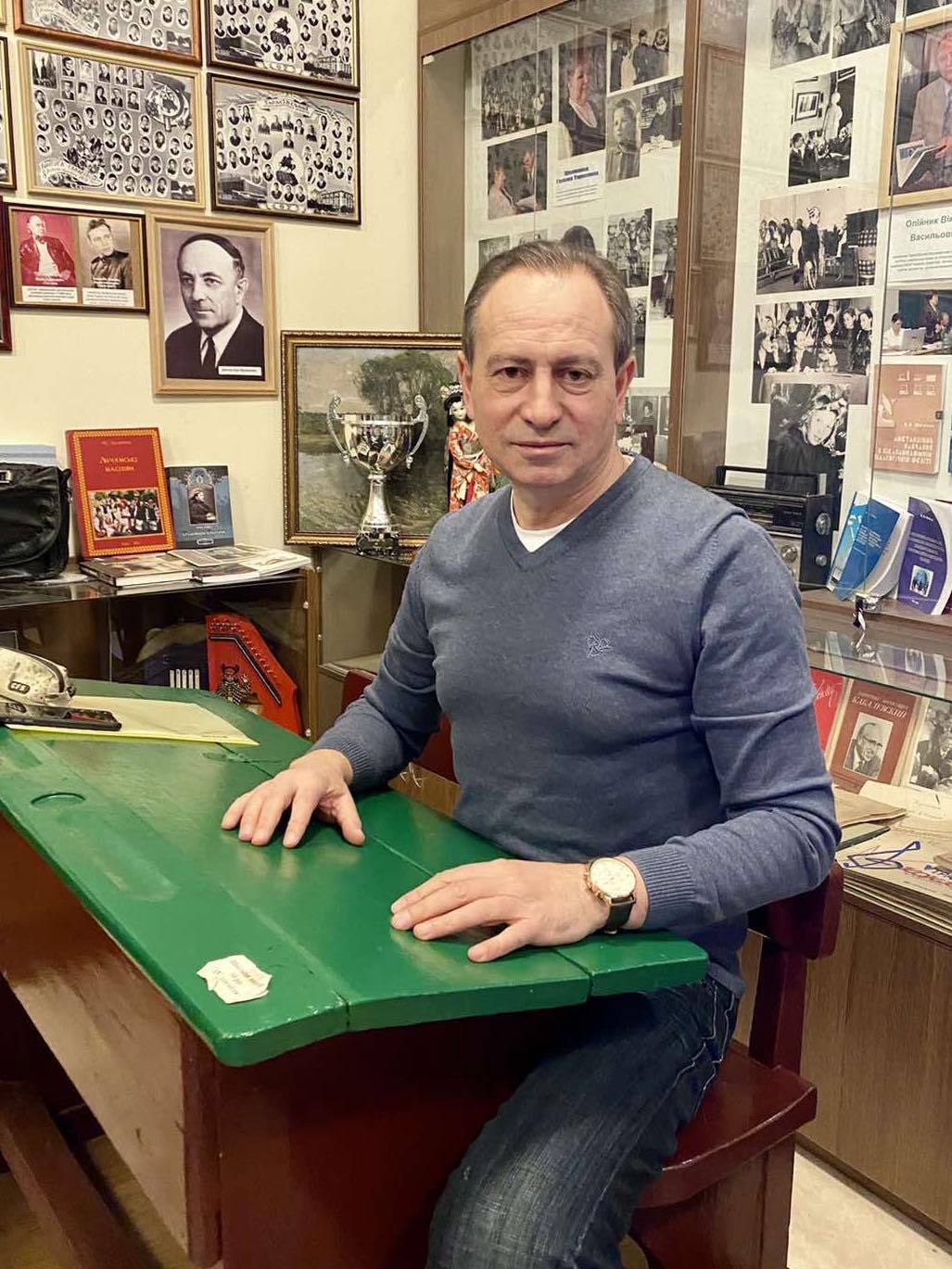 Украинское село в войне на два фронта: непраздничные размышления о судьбе села в день работников сельского хозяйства Украины