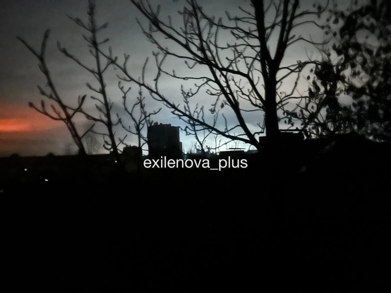 В Донецке взорвалась подстанция: город обесточен, зато пожар видно издалека. Фото и видео