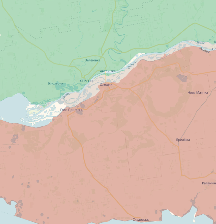 В Херсоне дрон атаковал авто с людьми: три человека получили ранения