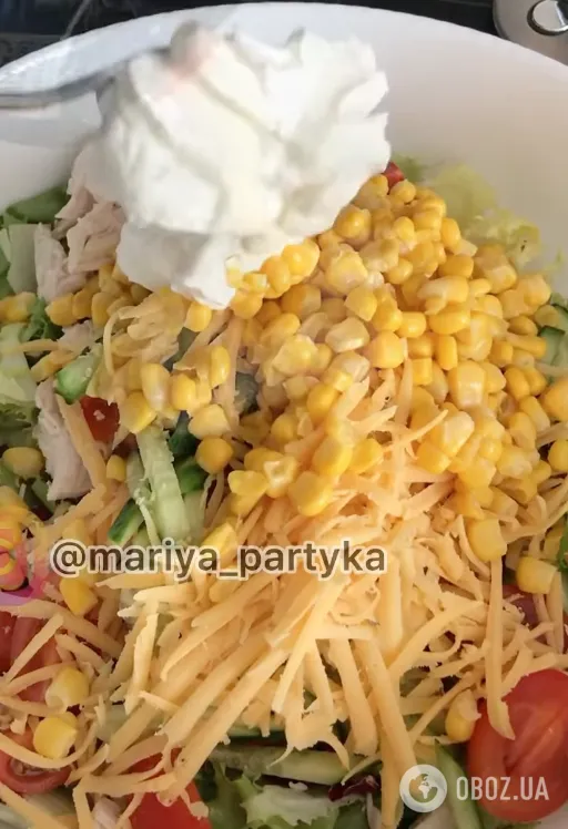 Легкий салат без майонеза для новогоднего стола: самый простой рецепт блюда, которое понравится всем