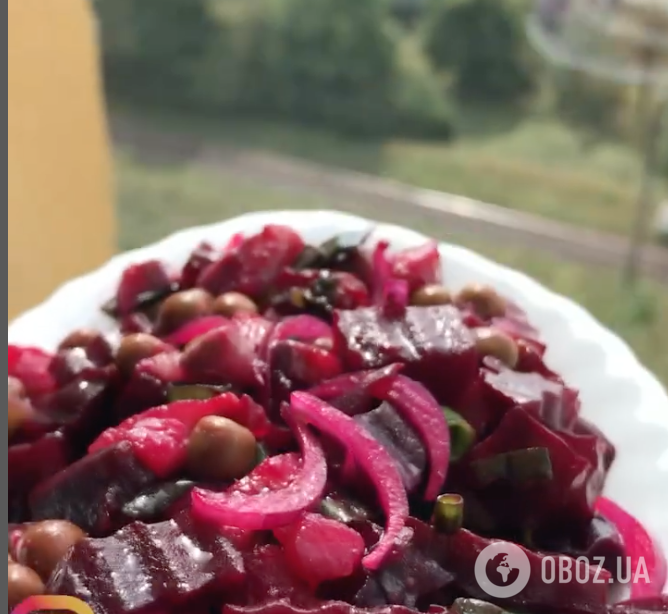 Корисний і смачний салат із буряка та оселедця на кожен день: ділимося рецептом