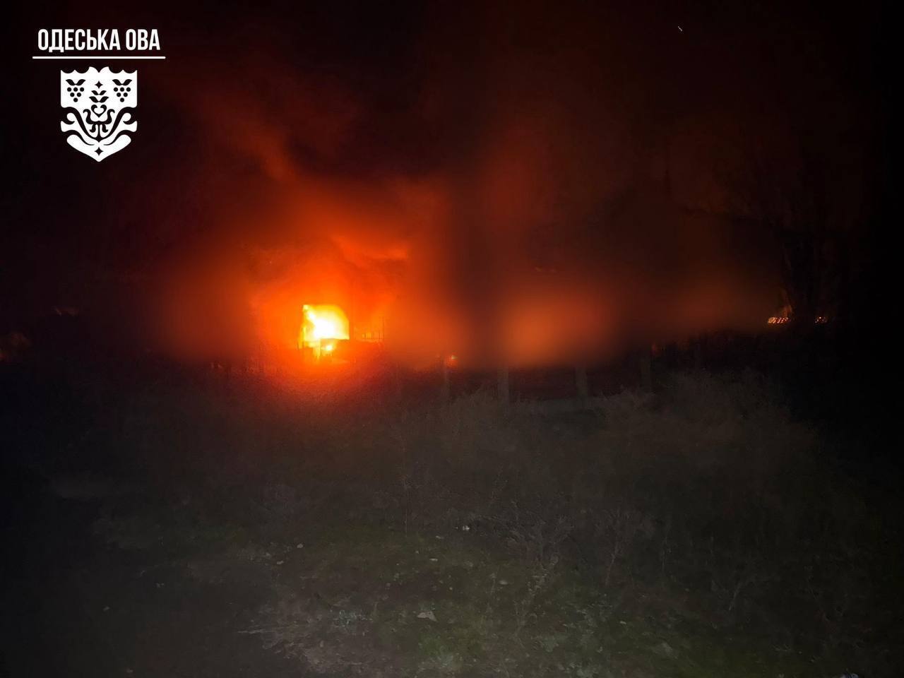 Оккупанты атаковали энергетическую и портовую инфраструктуру Одесской области: произошли пожары, пострадал человек. Фото