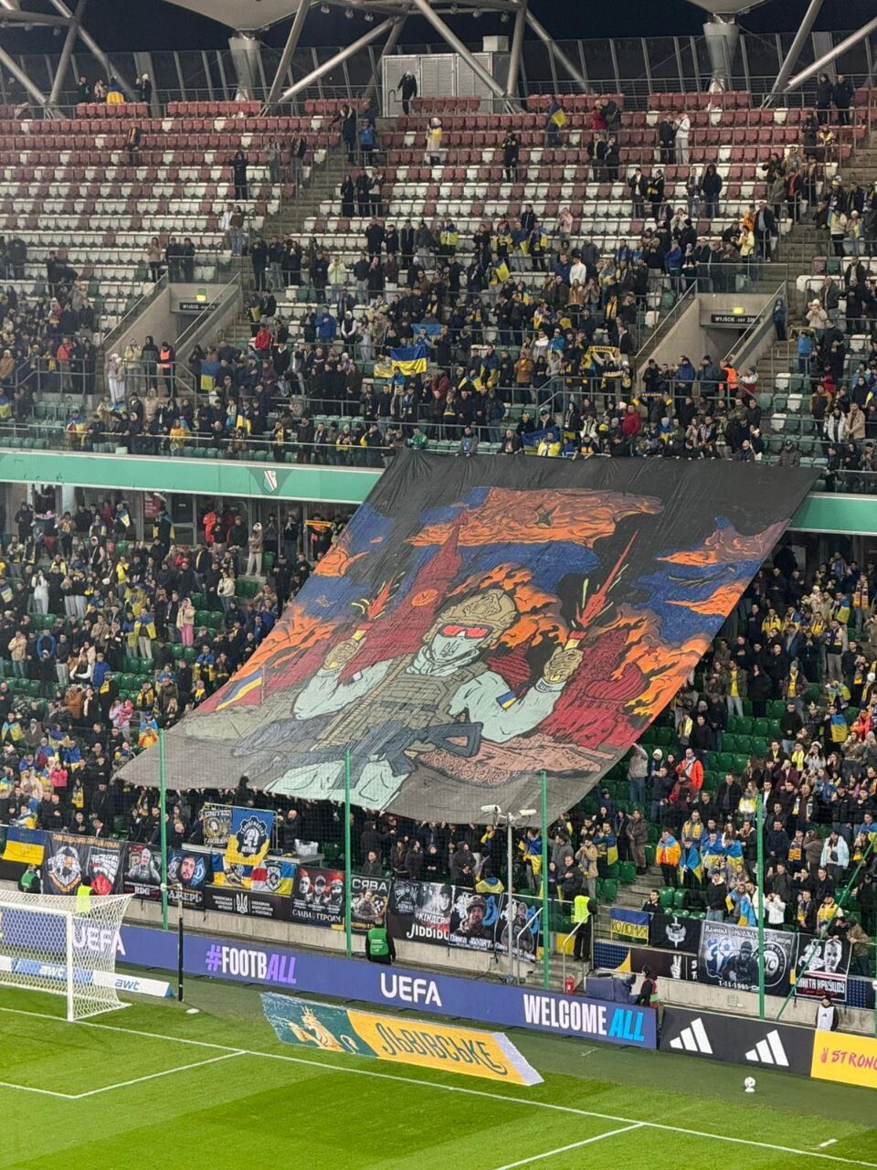 Чемпионка ОИ из РФ увидела горящий Кремль и обозвала украинцев варварами из-за матча с Исландией