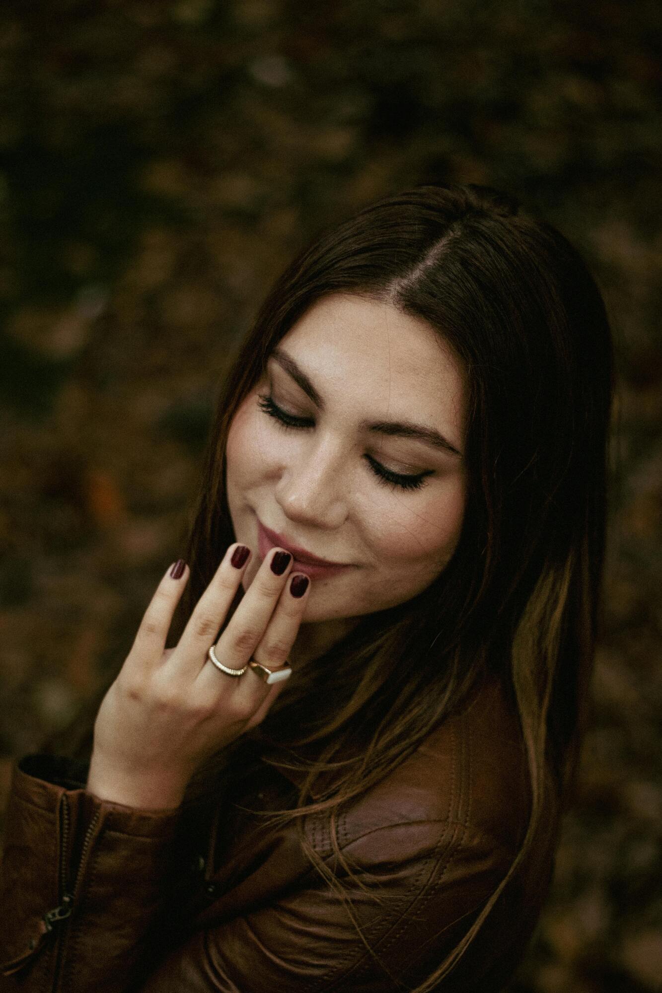 Що таке "листяний манікюр" і який вигляд має найзатишніший тренд осені