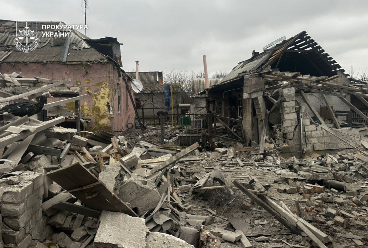 Оккупанты ударили по Никополю из артиллерии: погибли два человека, есть пострадавшие. Фото