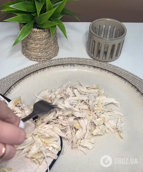 Салат "Тифани" для новогоднего стола: с виноградом и куриным филе