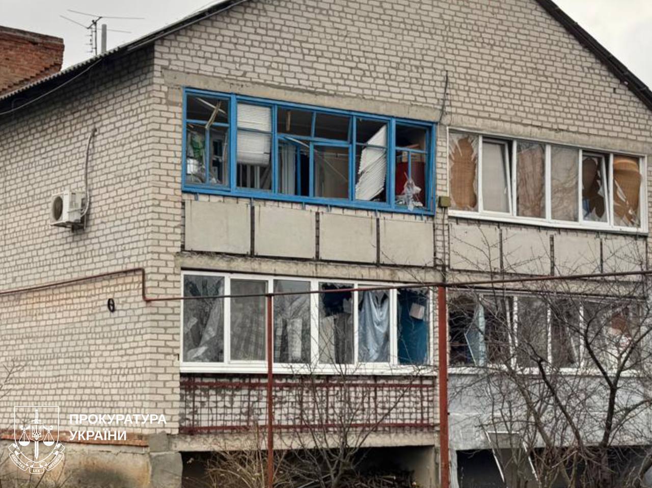 Росія завдала ракетних ударів по Берестину на Харківщині: загинула 17-річна, є багато поранених. Фото