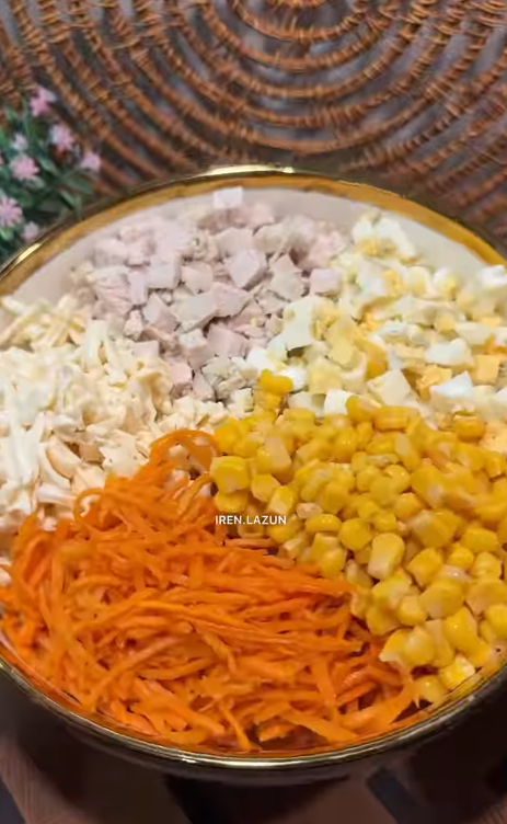 Який смачний салат приготувати з корейською морквою: ідеальний рецепт на свята