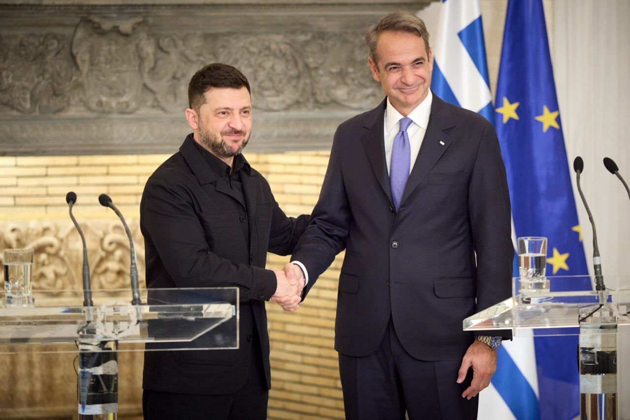 Ракеты для ПВО, боевая авиация и поставки газа: Зеленский рассказал об итогах визитов в Грецию, Францию и Испанию