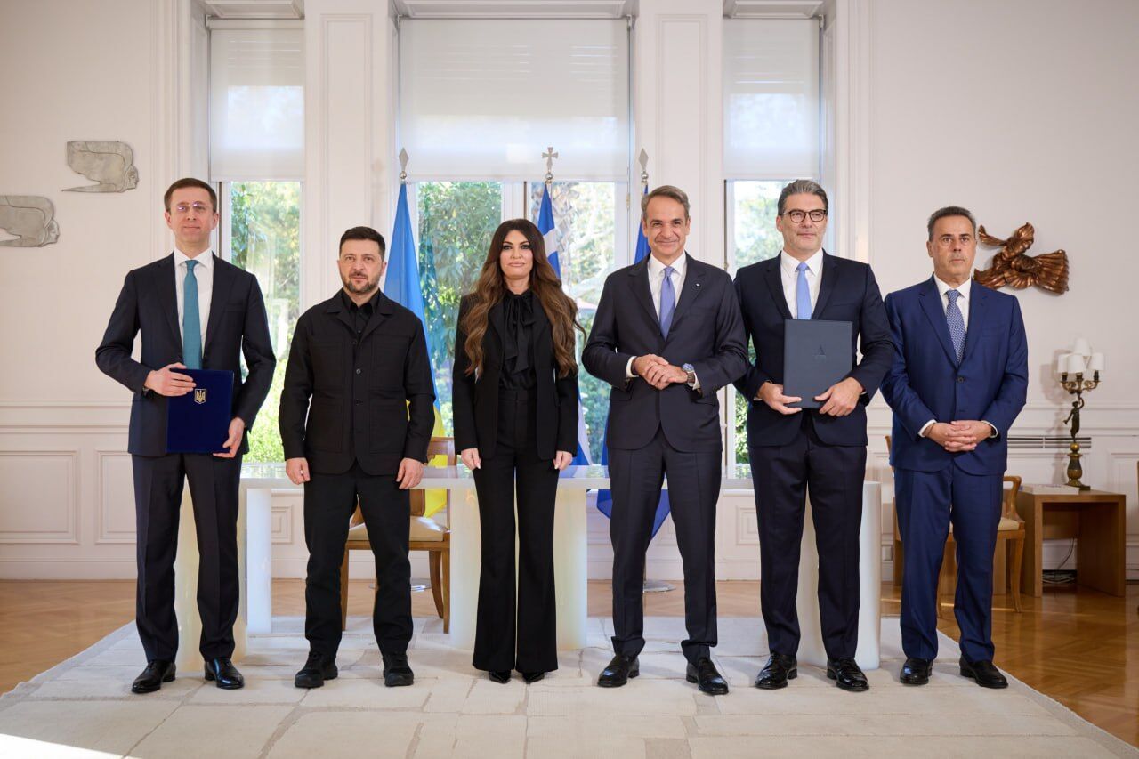 Ракеты для ПВО, боевая авиация и поставки газа: Зеленский рассказал об итогах визитов в Грецию, Францию и Испанию