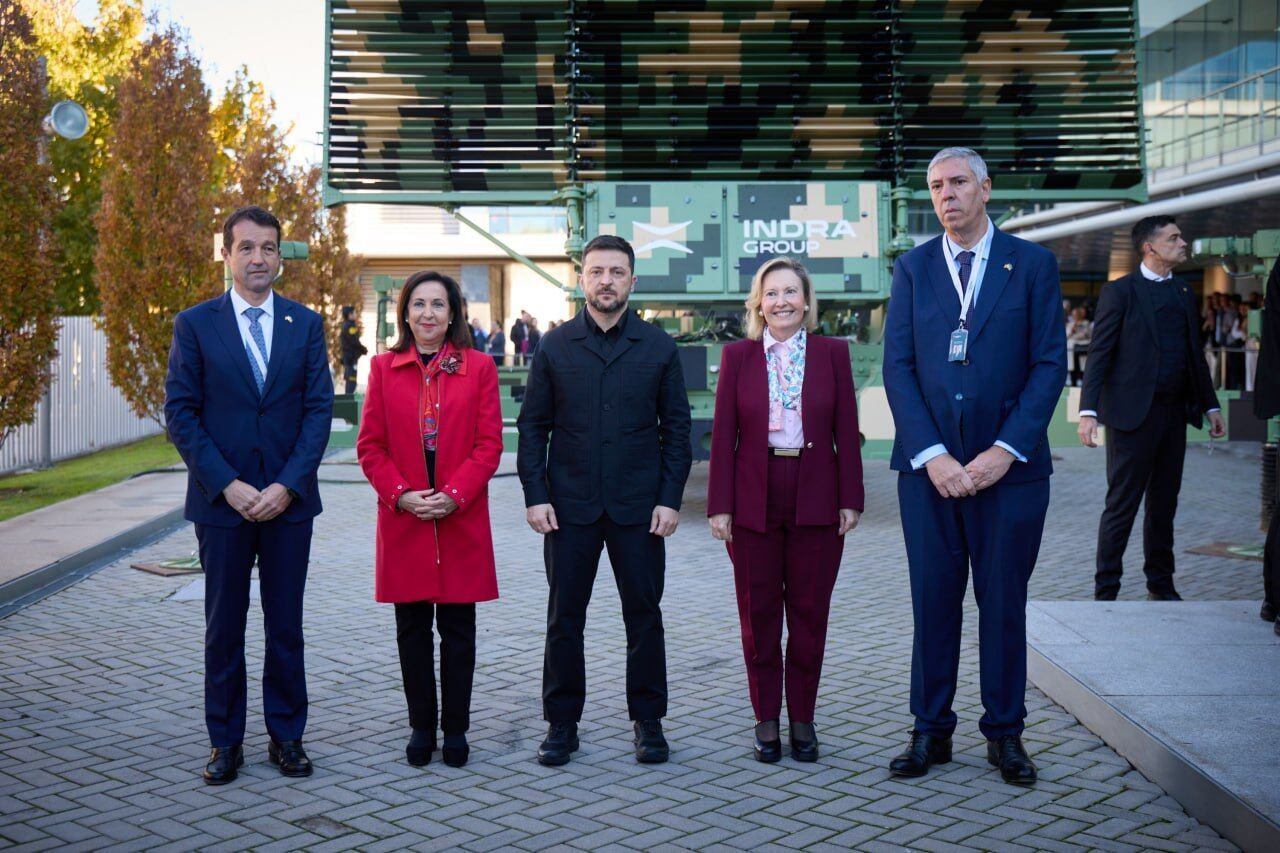 Ракеты для ПВО, боевая авиация и поставки газа: Зеленский рассказал об итогах визитов в Грецию, Францию и Испанию