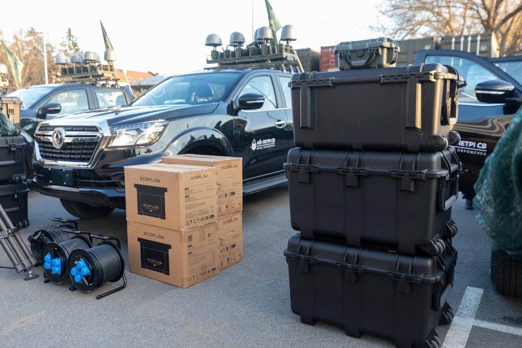 Порошенко передал защитникам на фронт еще 15 комплексов "Ай-Петри"