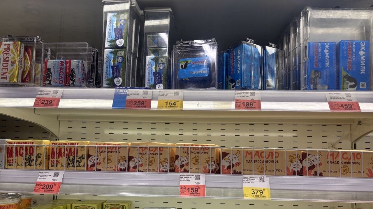 Россияне массово воруют еду в супермаркетах: из-за войны и экономических проблем люди теряют работу и беднеют