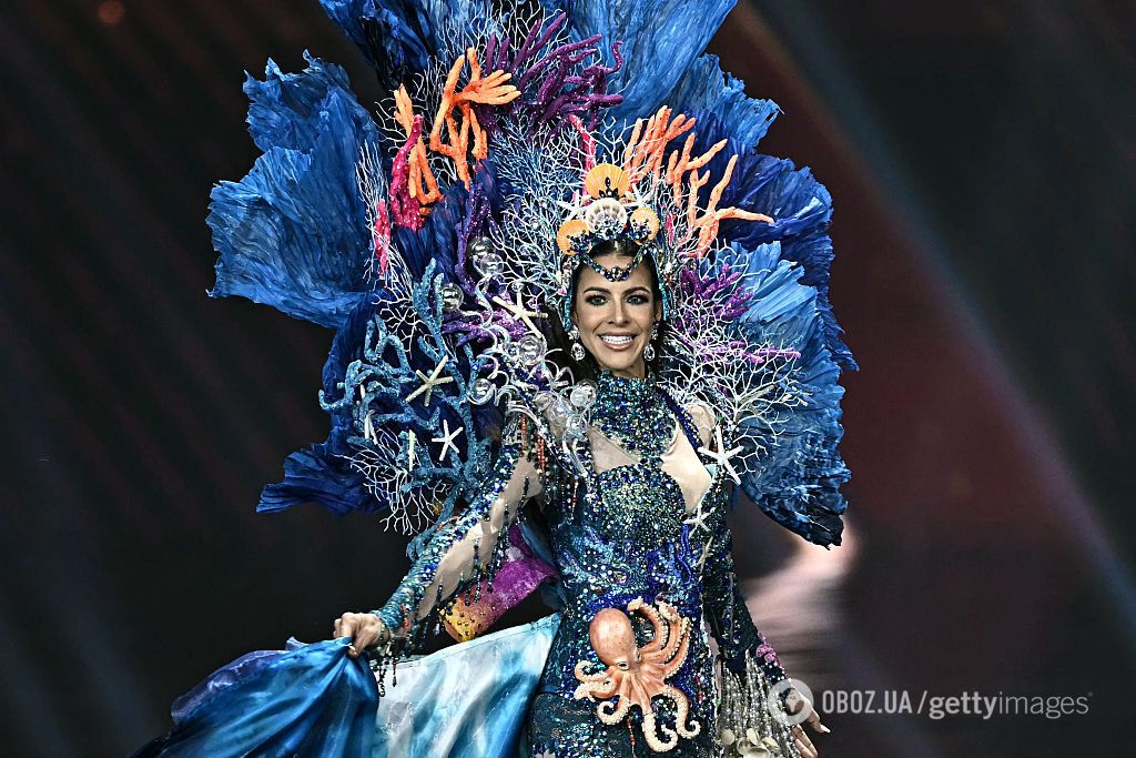 Від лампи Алладіна до піратського костюма: найдивніші національні вбрання учасниць "Міс Всесвіт 2025". Фото