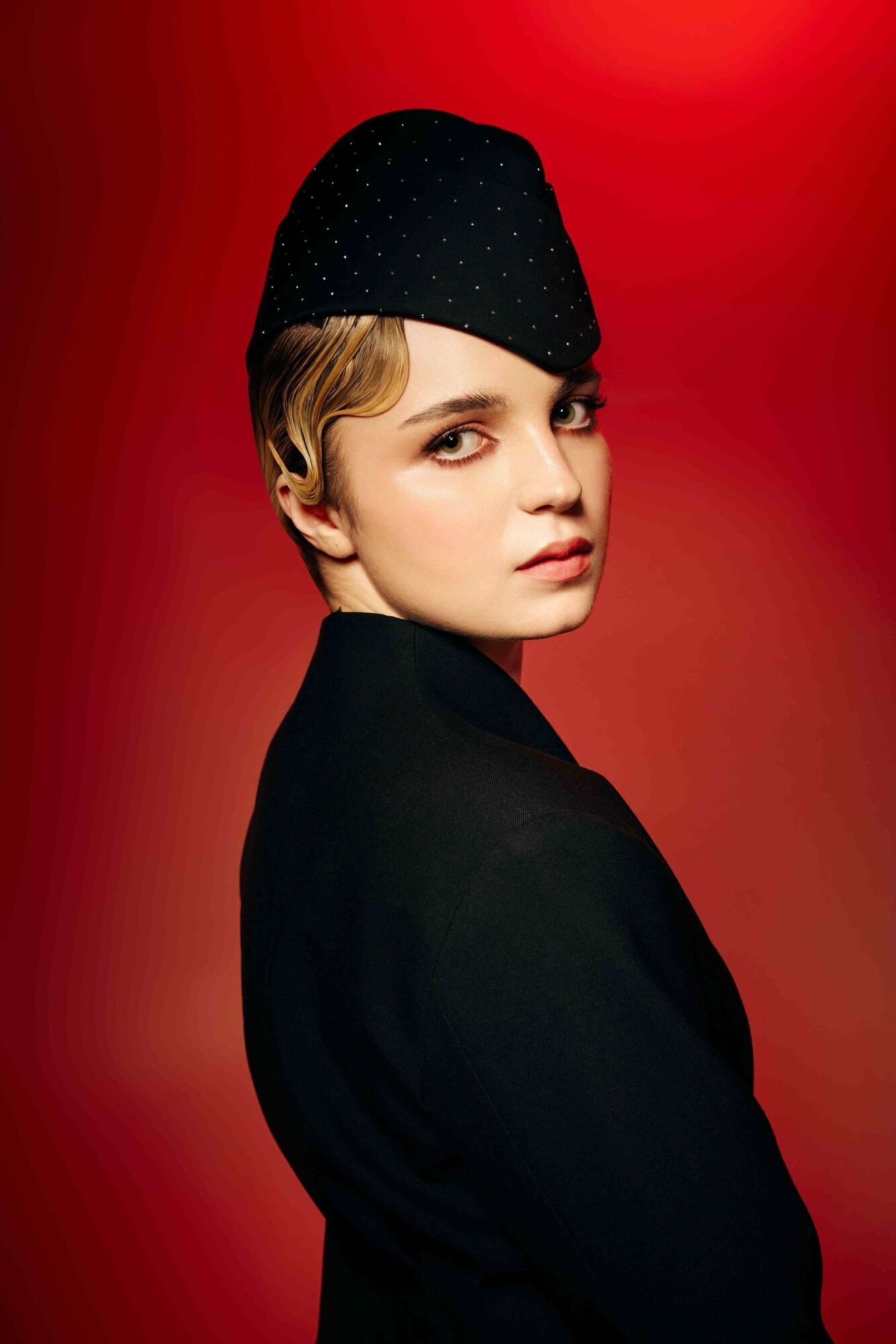 "Я была в аду, чтобы ты видел рай": Klavdia Petrivna создала саундтрек к сериалу "Ховаючи колишню"