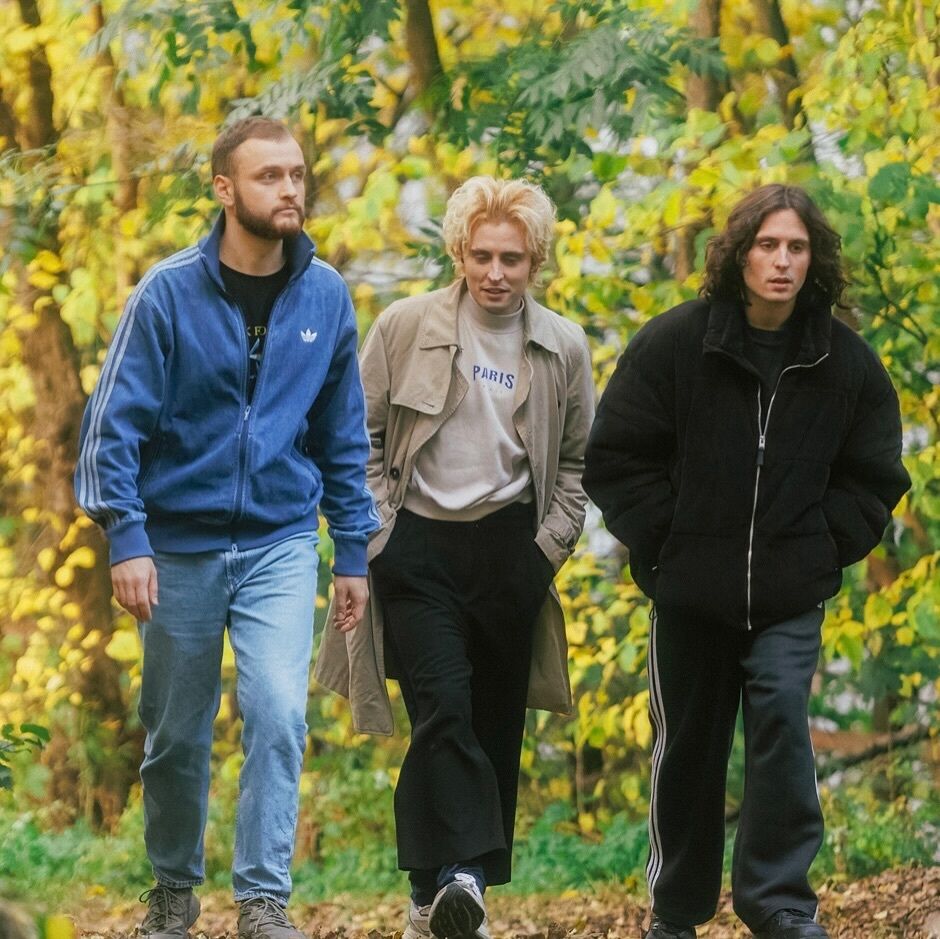 Уламок влучив у вагон: зірки Євробачення Ziferblat розповіли, як пережили російський обстріл у потязі