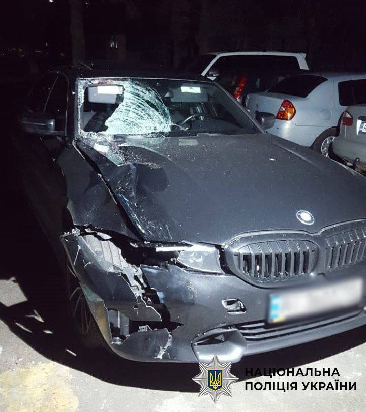 В Киеве пьяный 22-летний водитель BMW сбил насмерть пешехода и скрылся на Прикарпатье. Подробности и фото