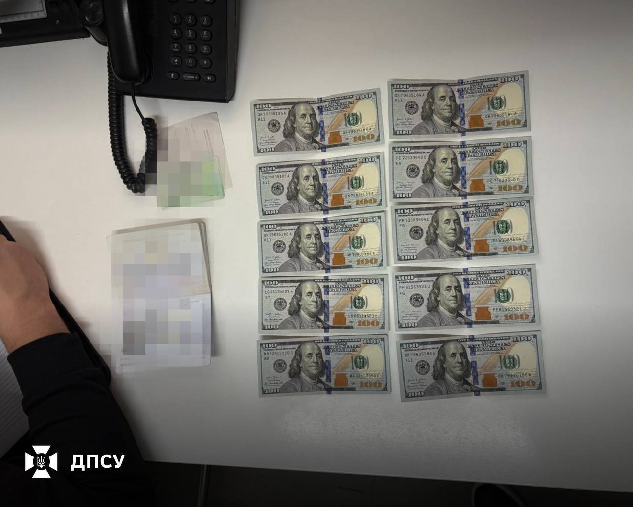 План не спрацював: жителя Харкова затримали під час спроби втечі за кордон шляхом підкупу прикордонника. Фото