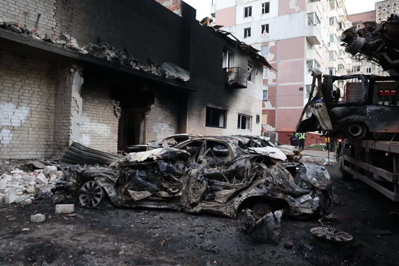 Під ударом були багатоповерхівки: кількість загиблих у Тернополі зросла до 26 людей, серед них – троє дітей. Фото й відео