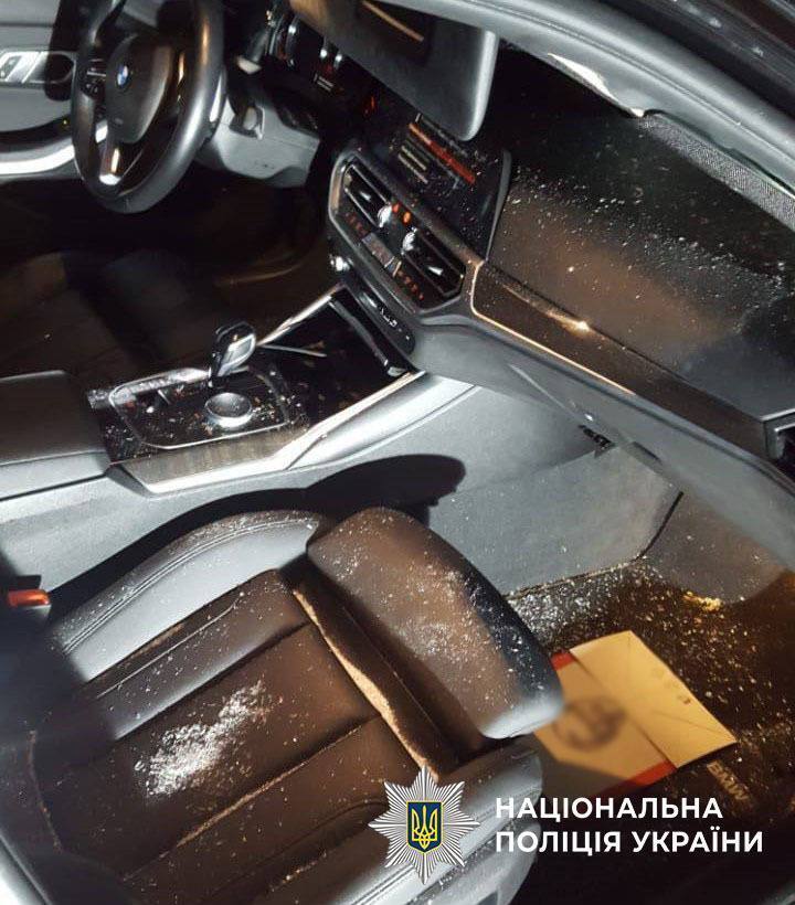 В Киеве пьяный 22-летний водитель BMW сбил насмерть пешехода и скрылся на Прикарпатье. Подробности и фото