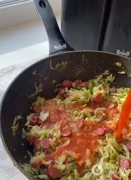 Бюджетна тушкована капуста на обід: з яким м'ясом приготувати