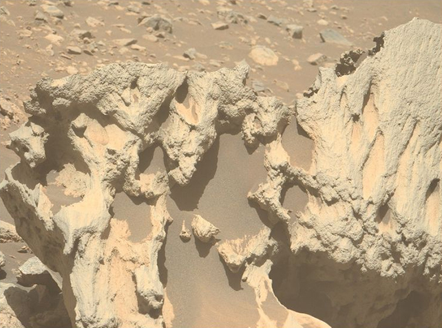 На Марсе нашли объект, которого там не должно было быть: ученые озадачены. Фото