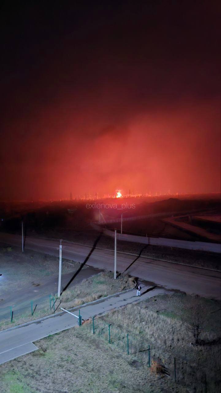 Крым, оккупированный Алчевск и ряд городов России оказались под атакой дронов: где раздались взрывы и исчез свет. Видео