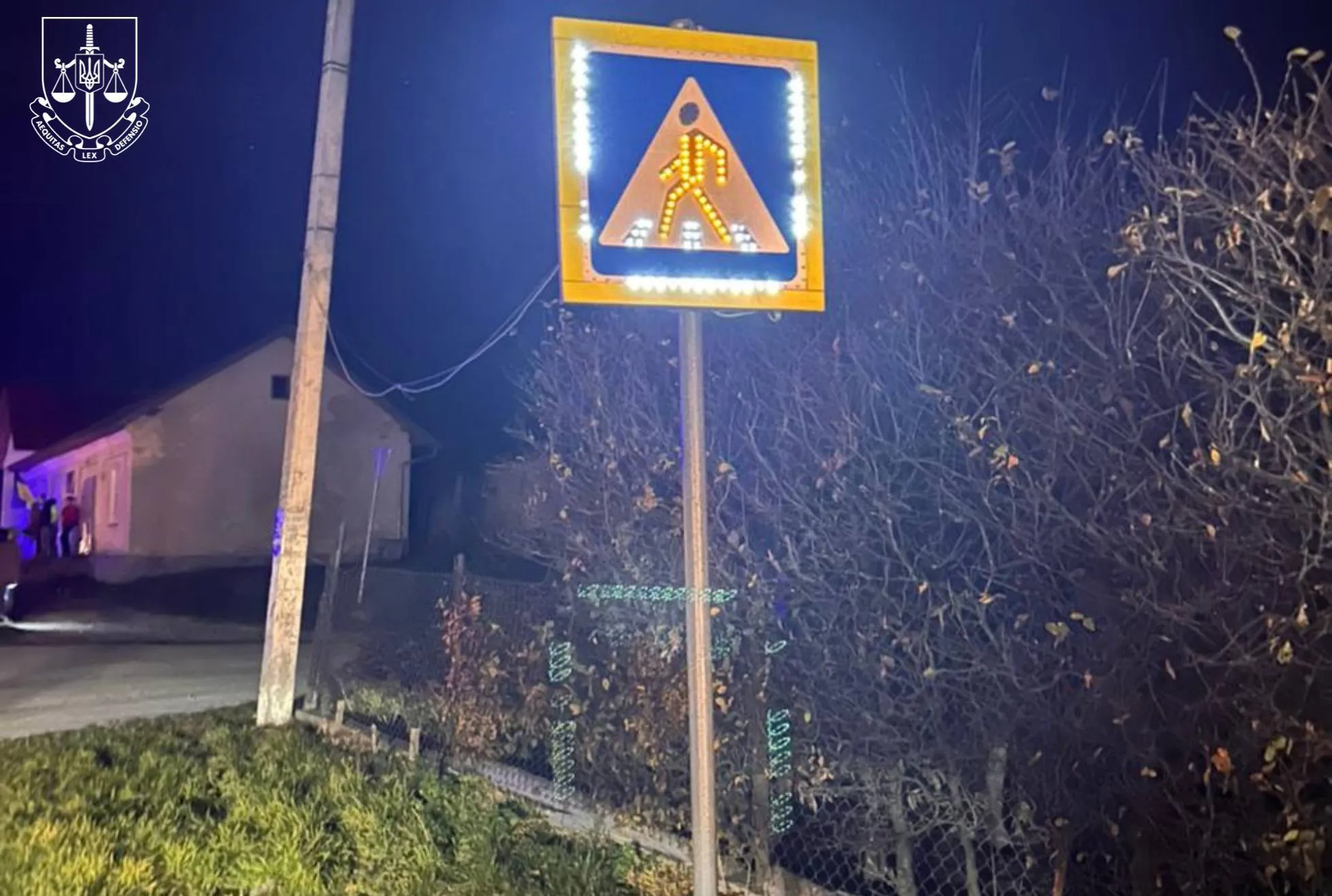 На Прикарпатті суддя на Lexus збила двох пішоходів: один загинув на місці. Фото