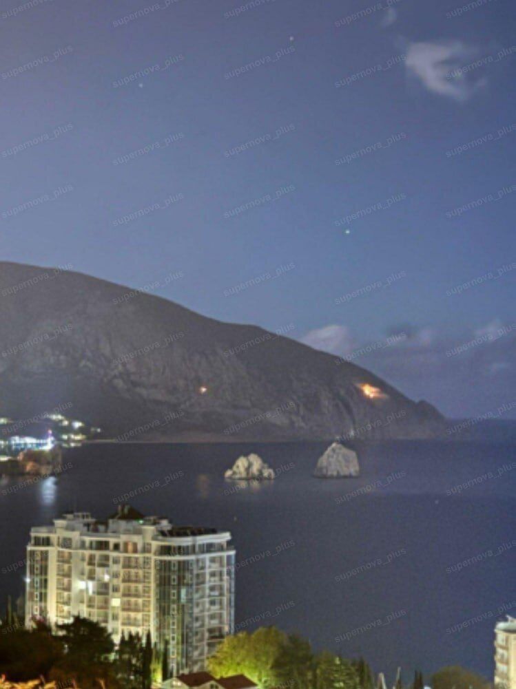 Крым, оккупированный Алчевск и ряд городов России оказались под атакой дронов: где раздались взрывы и исчез свет. Видео