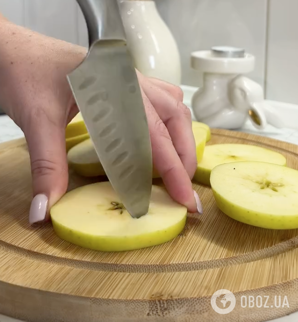 Смачніше, ніж будь-який пиріг: ароматні яблучні кільця з корицею та листковим тістом