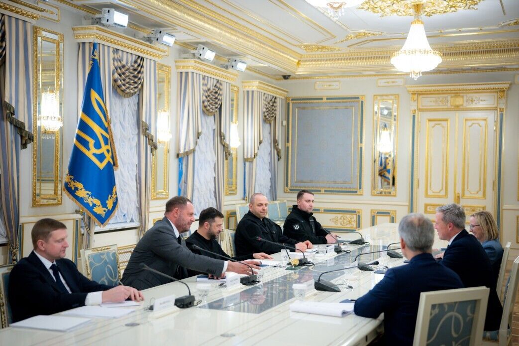 Команди України та США працюватимуть над пунктами плану для закінчення війни, – Зеленський