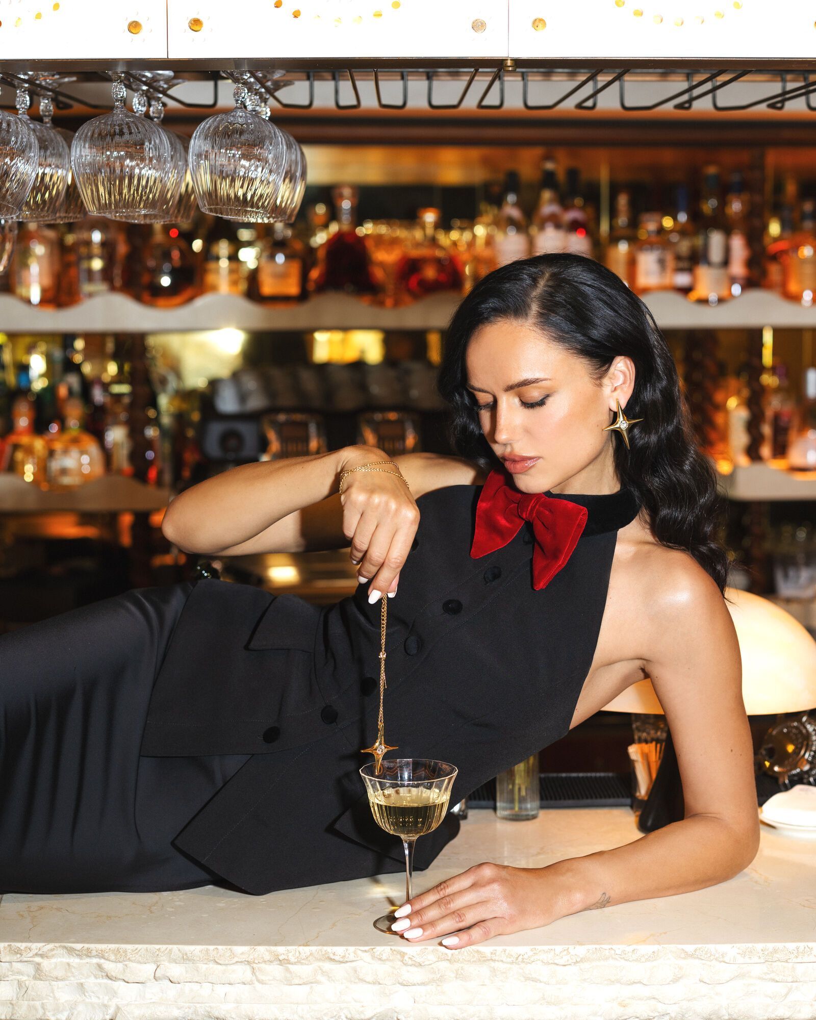 В чем встретить Новый год 2026: образы, которые понравятся Огненному Коню