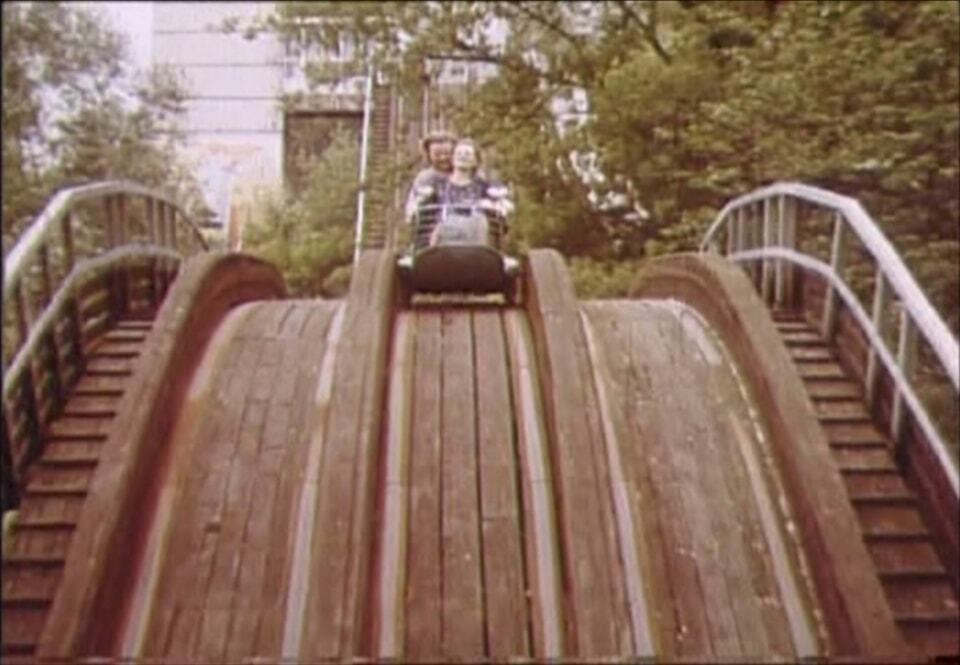 У черзі стояли годинами: у Гідропарку Києва в 1980-х можна було покататися на "Американських гірках". Фото і відео