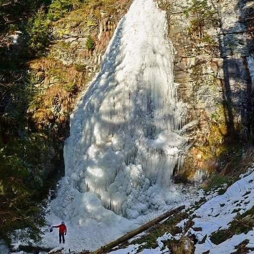 Ялинский водопад зима