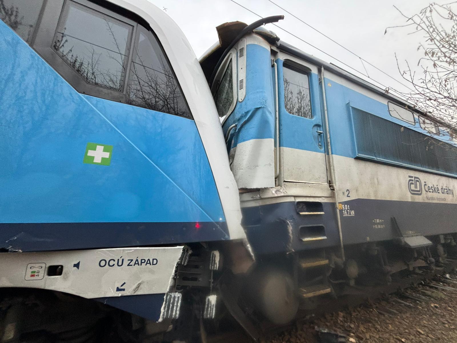 У Чехії сталася аварія на залізниці: постраждали 40 людей, пʼятеро у важкому стані. Фото