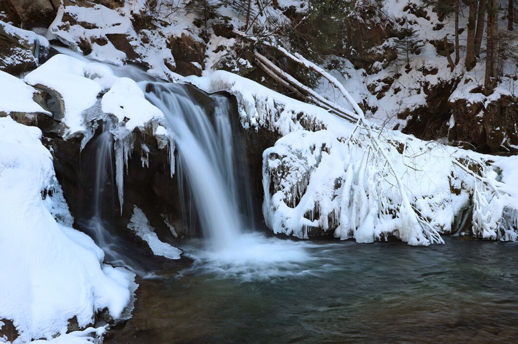 Водопад во Львовской области