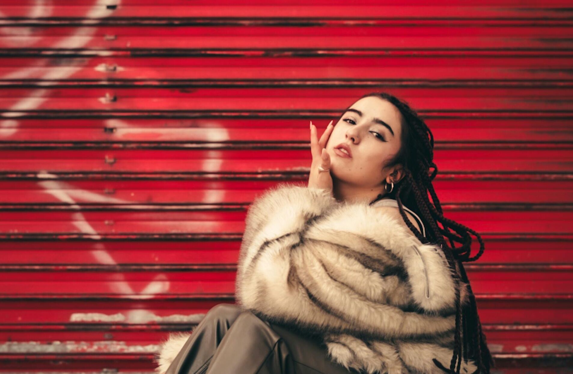 Як замаскувати жирне волосся: найкращі варіанти зачісок