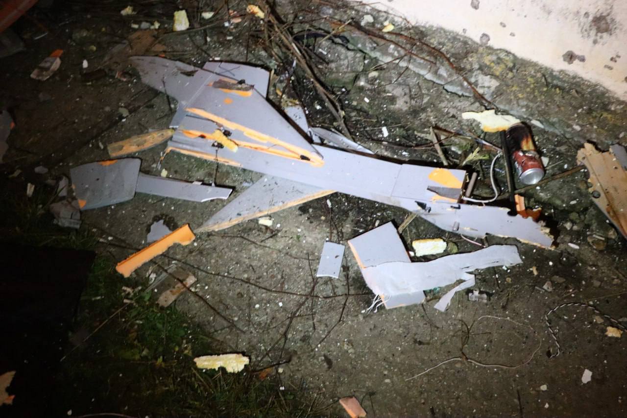 Без світла 16 тис. осіб: у Росії поскаржилися на атаки на електропідстанції. Фото