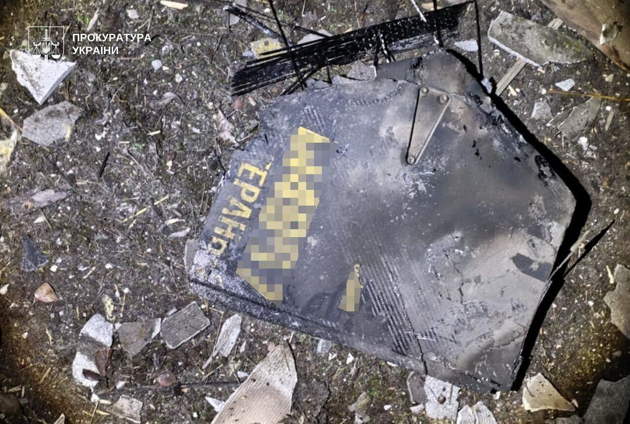 На Дніпропетровщині внаслідок ворожих атак сталися пожежі, постраждали троє чоловіків. Фото