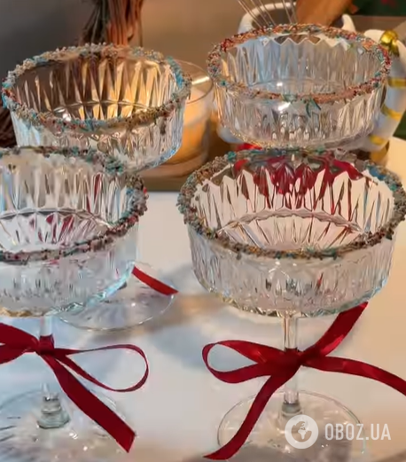 Десерт "Бите скло" у креманках: ділимось простим рецептом популярного десерту