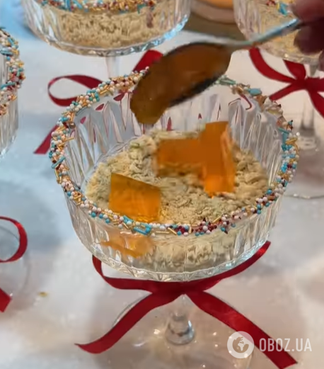 Десерт "Бите скло" у креманках: ділимось простим рецептом популярного десерту