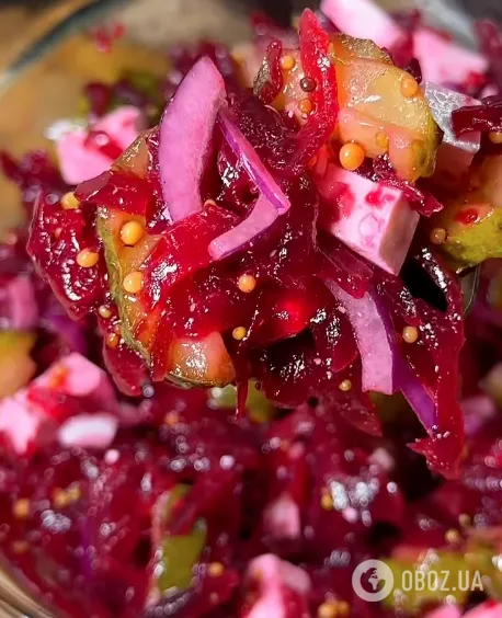 Корисний і смачний салат із буряка на кожен день: потрібно просто все нарізати